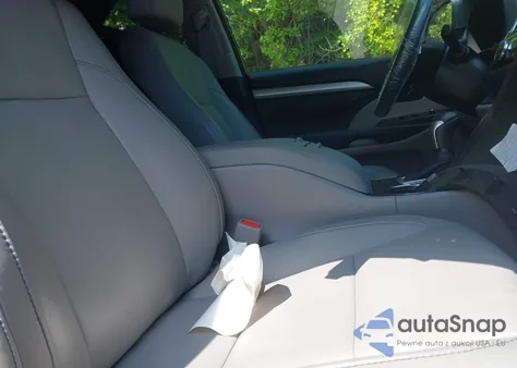 2014 Toyota Highlander Xle V6 z USA, uszkodzony, nr VIN 5TDJKRFH4ES063381